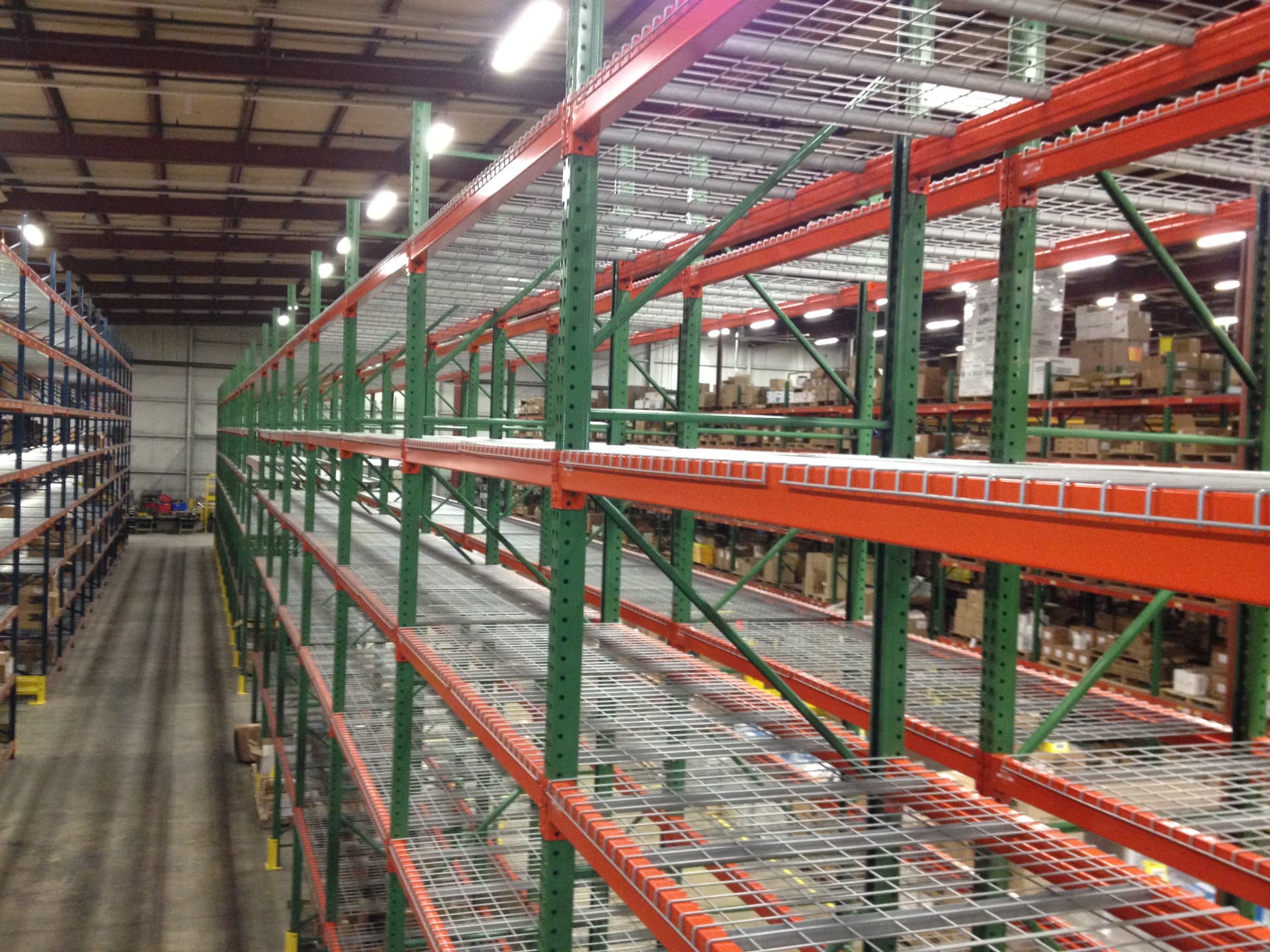 Pallet rack and warehouse racking installation by Memphis Pallet Rack