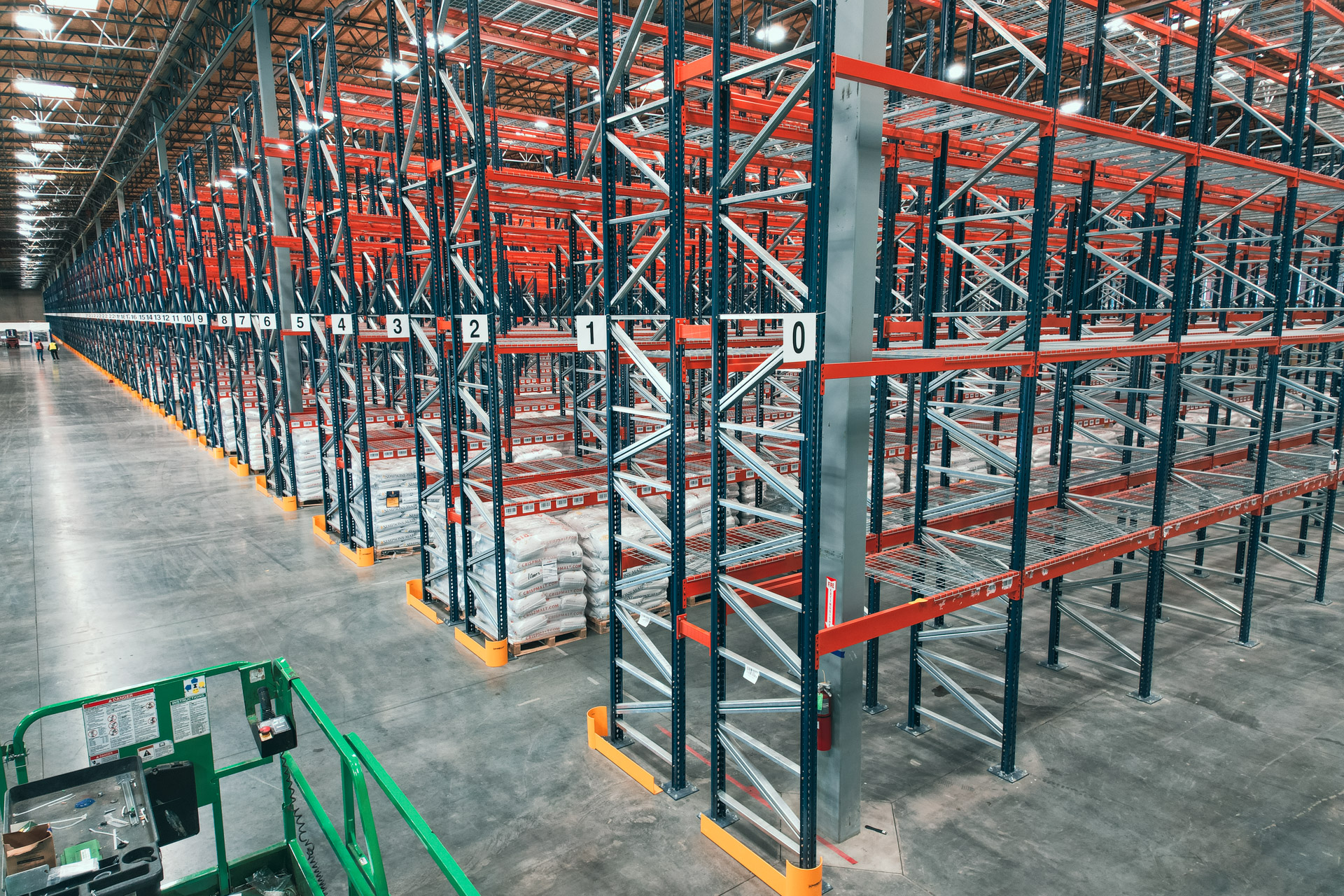 Warehouse pallet rack installation in Greater Memphis